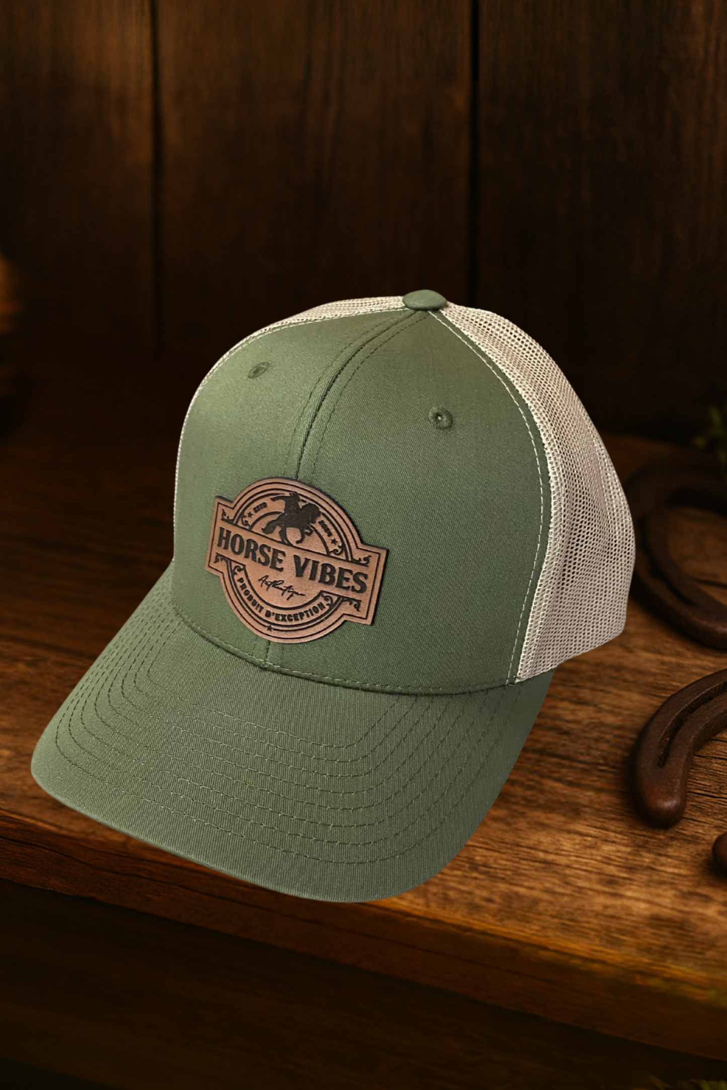 casquette verte ajustable