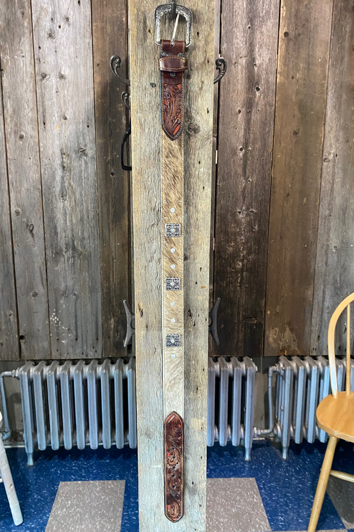 Ceinture en cuir et poil de vache avec diamant